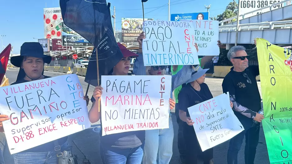 Maestros provocaron retrasos de una hora por bloqueos en la Sentri de San Ysidro