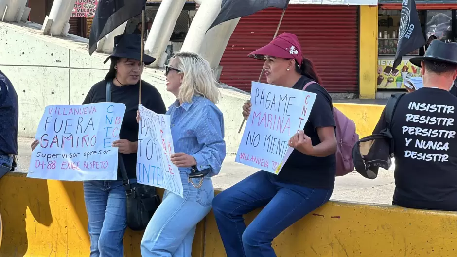 Maestros provocaron retrasos de una hora por bloqueos en la Sentri de San Ysidro