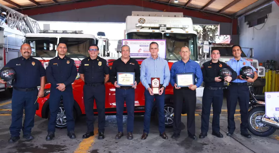 Reconoce Aram Hodoyan Heorica labor de bomberos con rifa de vehculo del ao