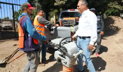 Avanza alcantarillado sanitario en la colonia Catalina del Mar en Playas de Rosa