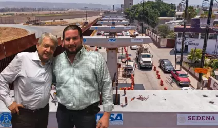 Ismael Burgueo y Andrs Manuel Lpez Obrador