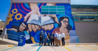 Develan mural sobre "Oportunidades" para jvenes en la educacin