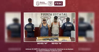 Detienen 2 hombres armados en Mexicali