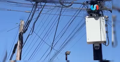 CFE repara 122 postes derribados en Tijuana por accidentes y cables mal colocado