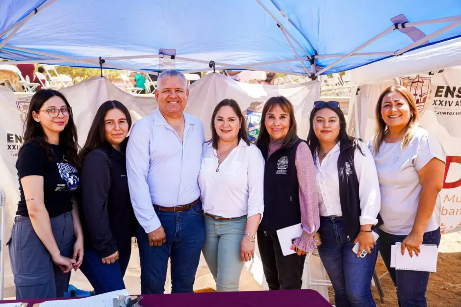 Entrega alcalde ms de 300 apoyos sociales en la colonia 89