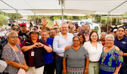 Entrega alcalde ms de 300 apoyos sociales en la colonia 89