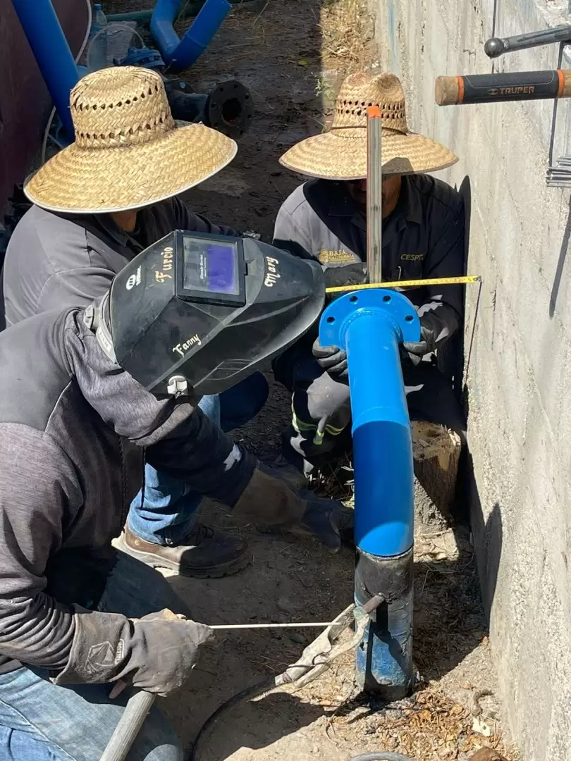 Labores de mantenimiento preventivo de vlvulas y flotadores del sistema hidrulico de la ciudad