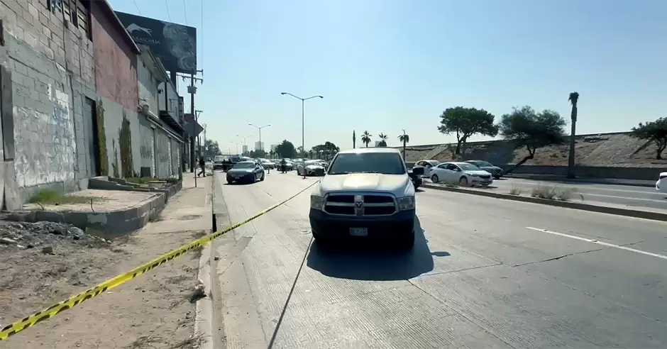 Mujer es atacada a balazos mientras conduca sobre la Va Rpida Oriente