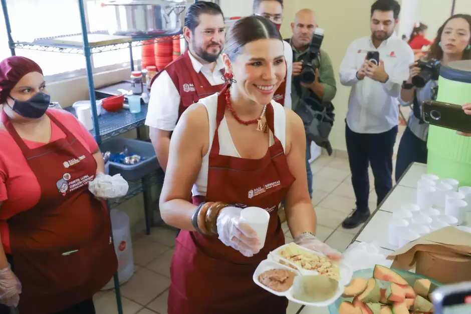 Pancita Llena, Corazn Contento en escuelas pblicas