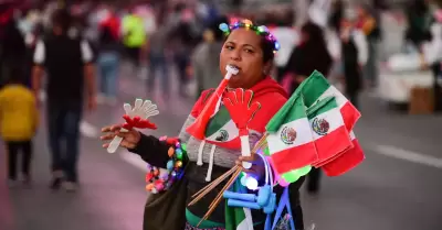 Comerciantes en mes patrio