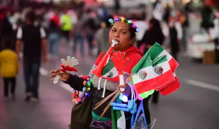 Comerciantes en mes patrio