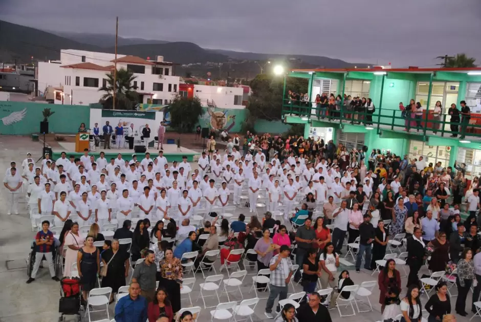 Estudiantes de enfermera general de Conalep Ensenada