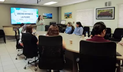 Imparten curso sobre derechos humanos de las mujeres