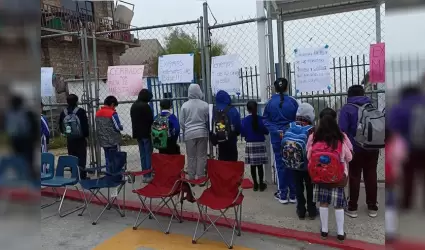 Padres de familia tomaron otra escuela primaria por falta de maestros en Tijuana