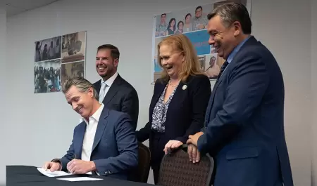 Gobernador Newsom firma nuevas leyes para ampliar la vivienda de trabajadores ag