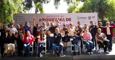 Beneficia programa Ahijado DIF a 131 estudiantes de nivel bsico