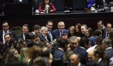 Funcionarios se dan cita en el recinto de Cmara de Diputados para la toma de pr