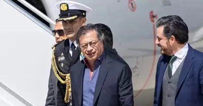 El presidente de Colombia, Gustavo Petro, llega al AIFA para asistir a la toma d