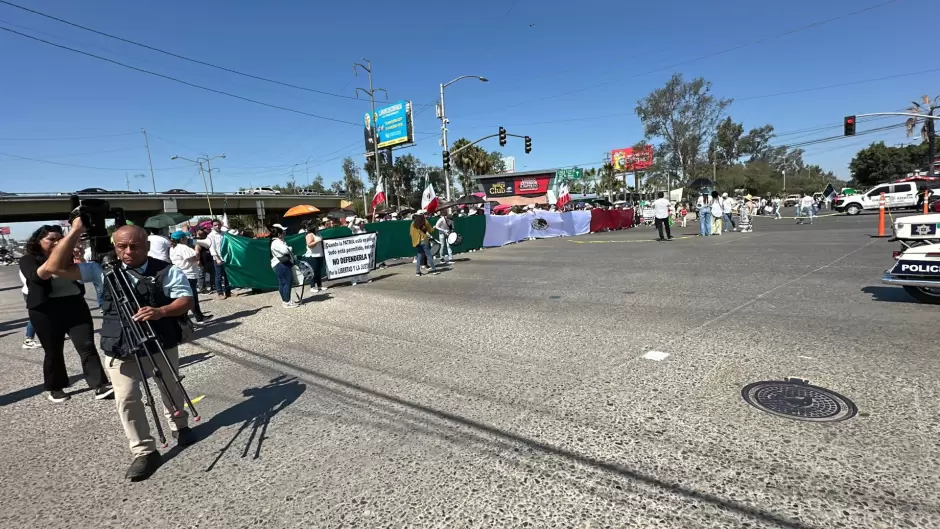 Protestan trabajadores del Poder Judicial y abogados contra reforma en la Garita de Otay