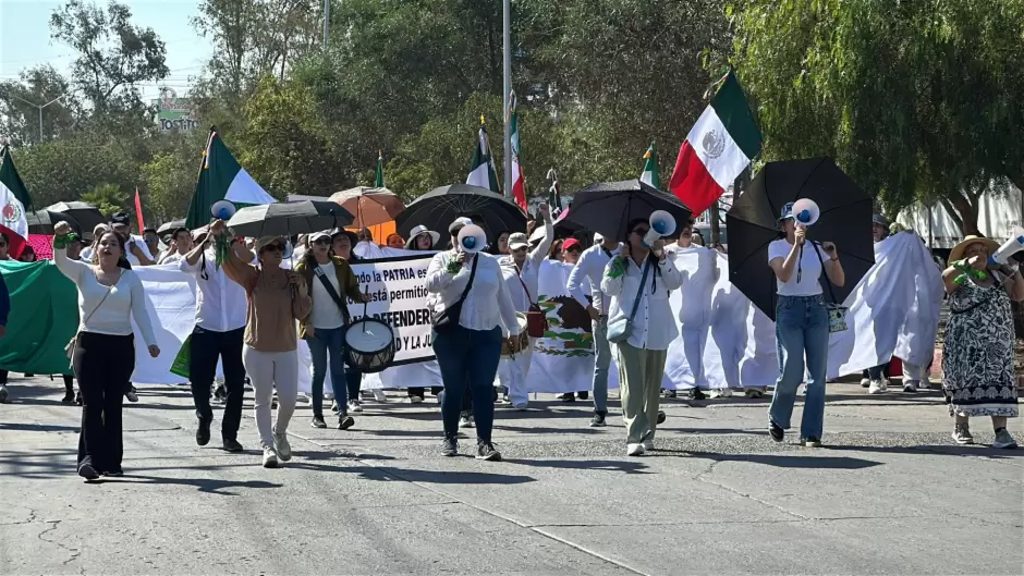 Protestan trabajadores del Poder Judicial y abogados contra reforma en la Garita de Otay