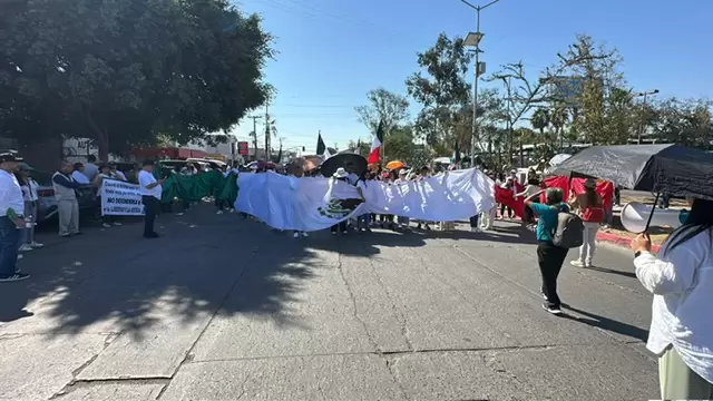 Protestan trabajadores del Poder Judicial y abogados contra reforma en la Garita de Otay