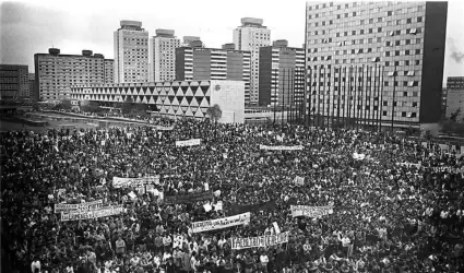 Manifestacin de estudiantes en Tlatelolco en 1968