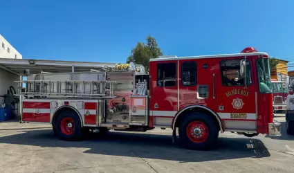 Reciben donativo de dos unidades del Patronato Pro Bomberos