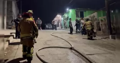 Incendio consume dos viviendas, una asegurada por la Fiscala