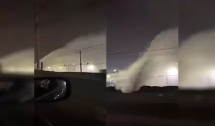 Fuga de agua frente a la Central de Autobuses afect servicio durante la madruga