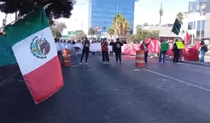 Trabajadores del Poder Judicial Federal bloquearon acceso hacia San Ysidro y col