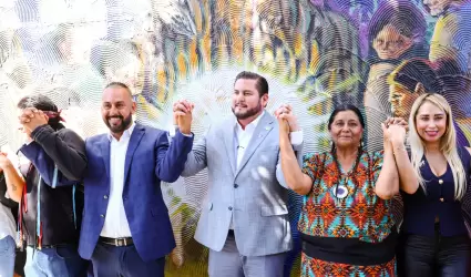 Inaugura alcalde Ismael Burgueo primer mural de los pueblos yumanos en la aveni