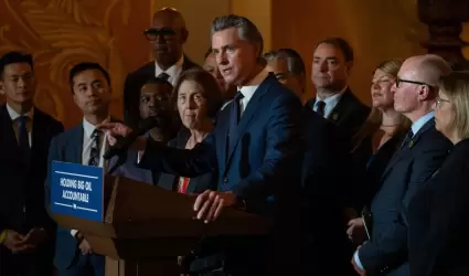 Gobernador Gavin Newsom