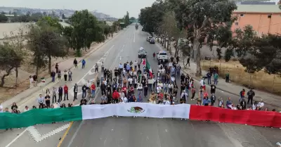 Trabajadores del Poder Judicial bloquean la Va Rpida Oriente