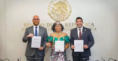 Armando Ayala se rene con la Reina Diambidel Reino de Luba, Repblica del Congo