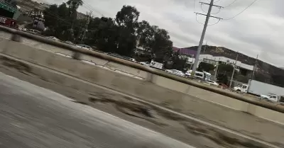 Choque en carretera libre Tecate-Tijuana