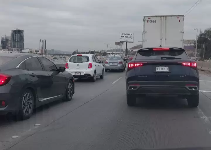 Choque en carretera libre Tecate-Tijuana