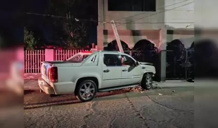 Choque sin lesionados en la Avenida Revolucin; conductor fue detenido en estado