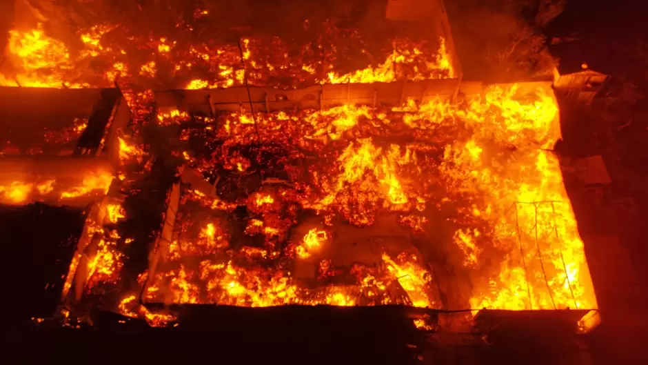 Reconocen labor de los Bomberos de Tijuana al atender incendio en una tarimera