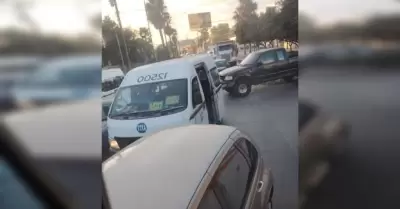 Choque entre taxi de ruta y vehculo particular afect trnsito en bulevar Insur