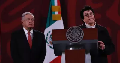 AMLO y Raquel Sosa Elzaga, directora de las universidades del Bienestar.