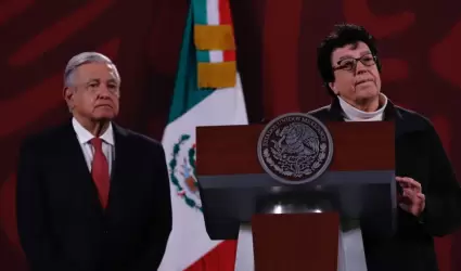 AMLO y Raquel Sosa Elzaga, directora de las universidades del Bienestar.