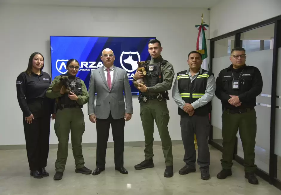 Arza Seguridad Privada dona dos cachorros a SSCBC para unirse a las filas de unidad K9