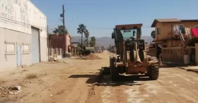 Atiende Gobierno de Ensenada peticiones de raspado de vialidades