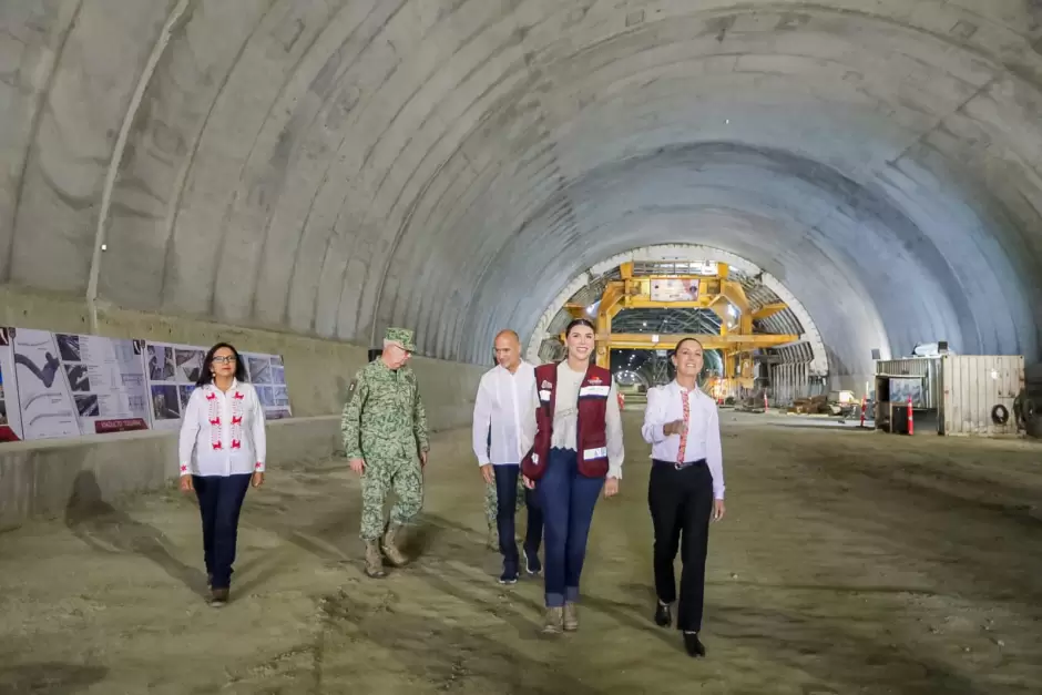 Sheinbaum supervisa avances del Viaducto Elevado de Tijuana