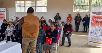 Taller sobre derechos a las mujeres comuneras y ejidatarias en Ensenada