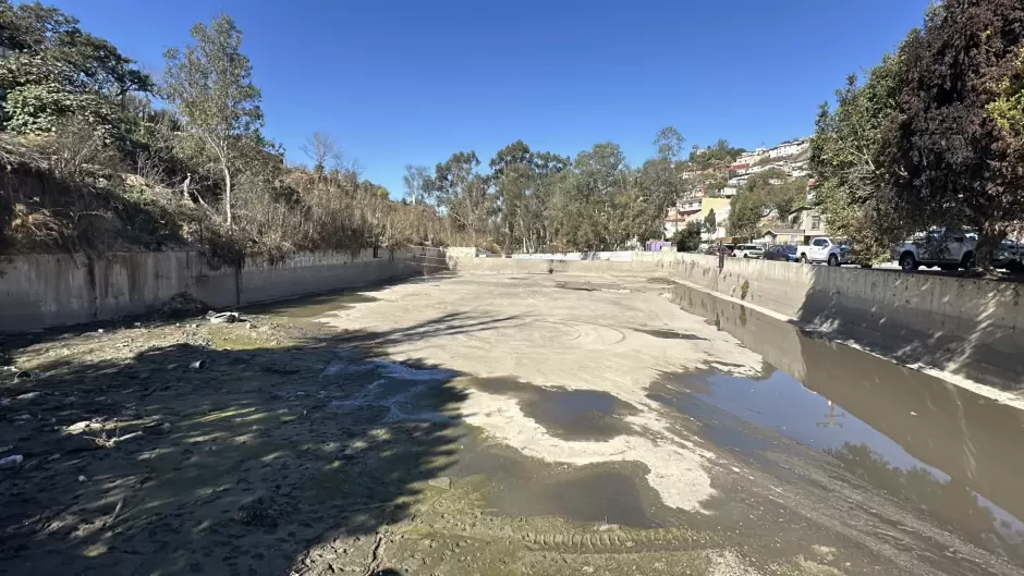 Colocan red en el Can del Pato para impedir la llegada de basura al ocano