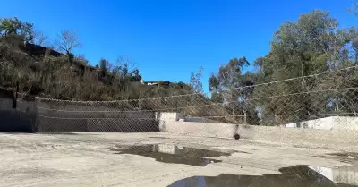 Barrera para detener el tsunami de plsticos en la frontera entre Estados Unidos