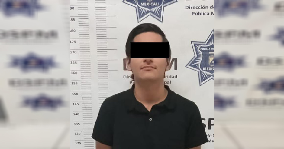 Detienen a un hombre por conducir un vehículo con reporte de robo en la ...