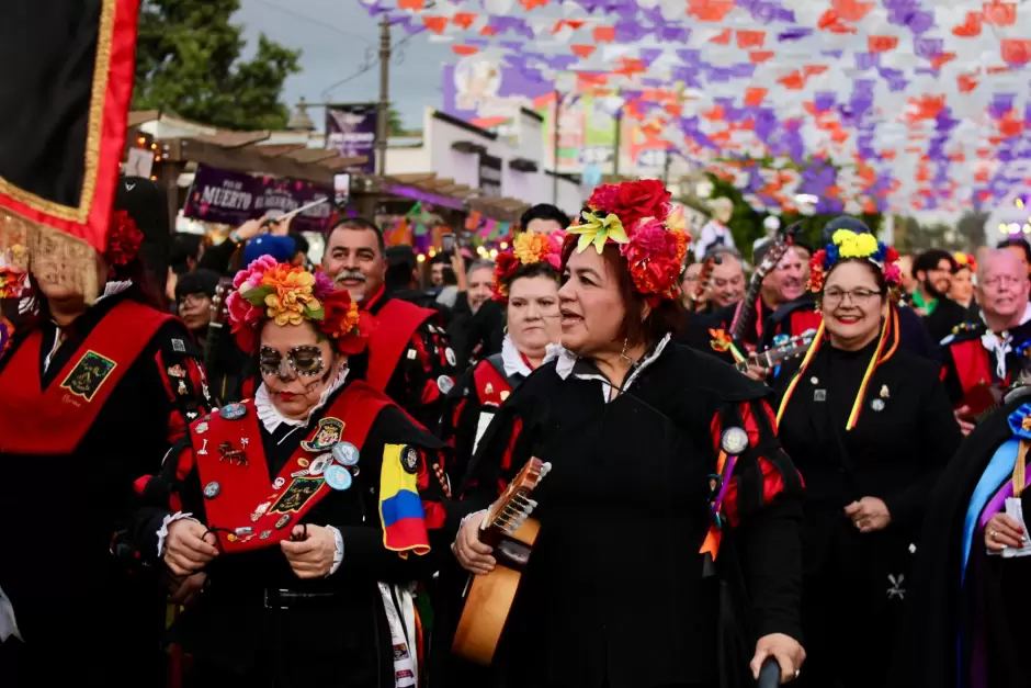 Celebra Romn Cota actividades del Da de Muertos en Tecate