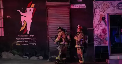 Incendio casi consume estudio por altar de muertos